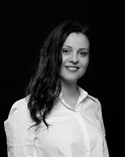 Monika Bretaña Alves